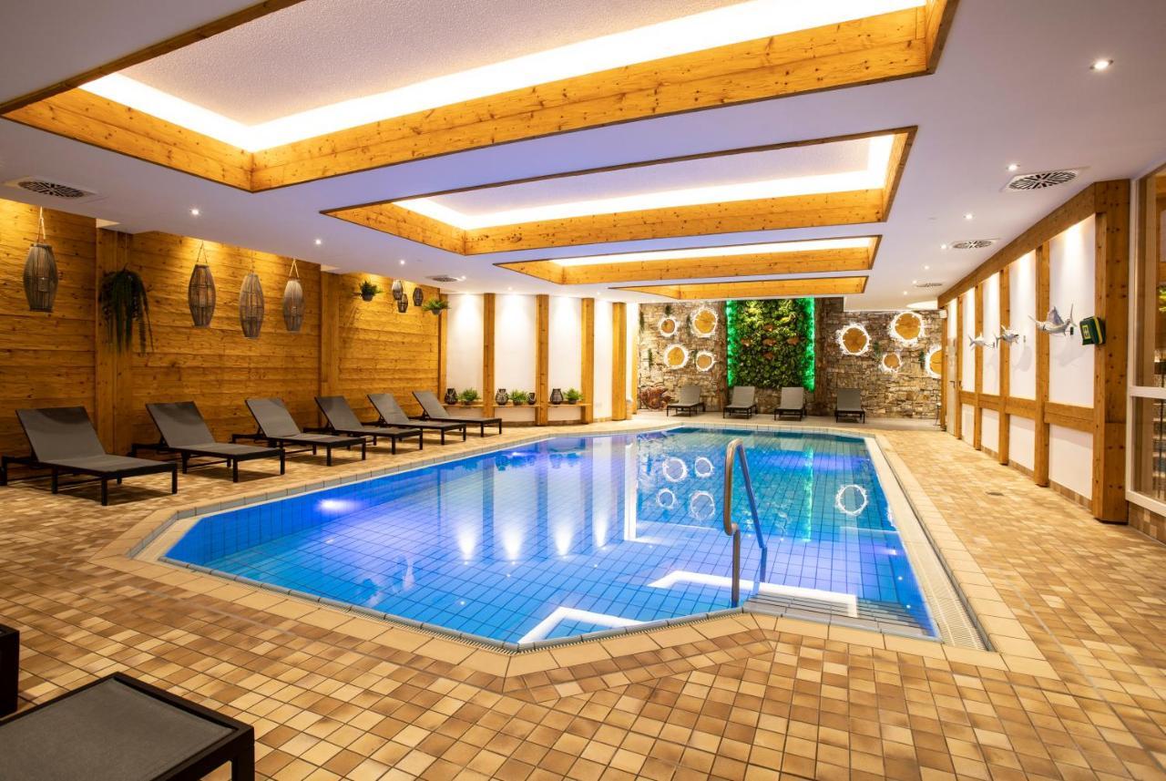 Waldhotel Luise ฟรอยเดนชตัดท์ ภายนอก รูปภาพ