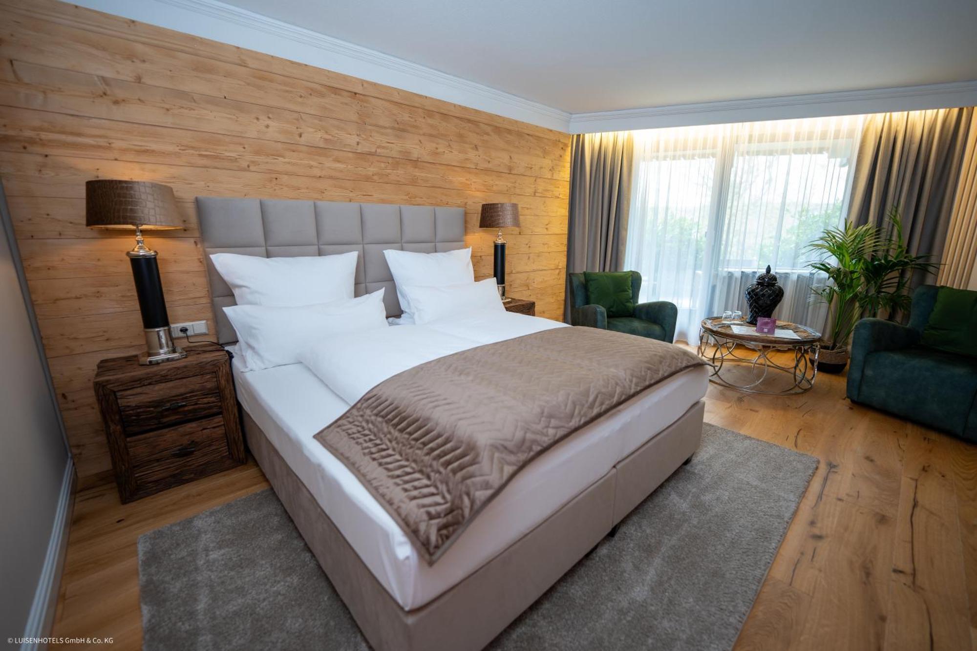 Waldhotel Luise ฟรอยเดนชตัดท์ ภายนอก รูปภาพ