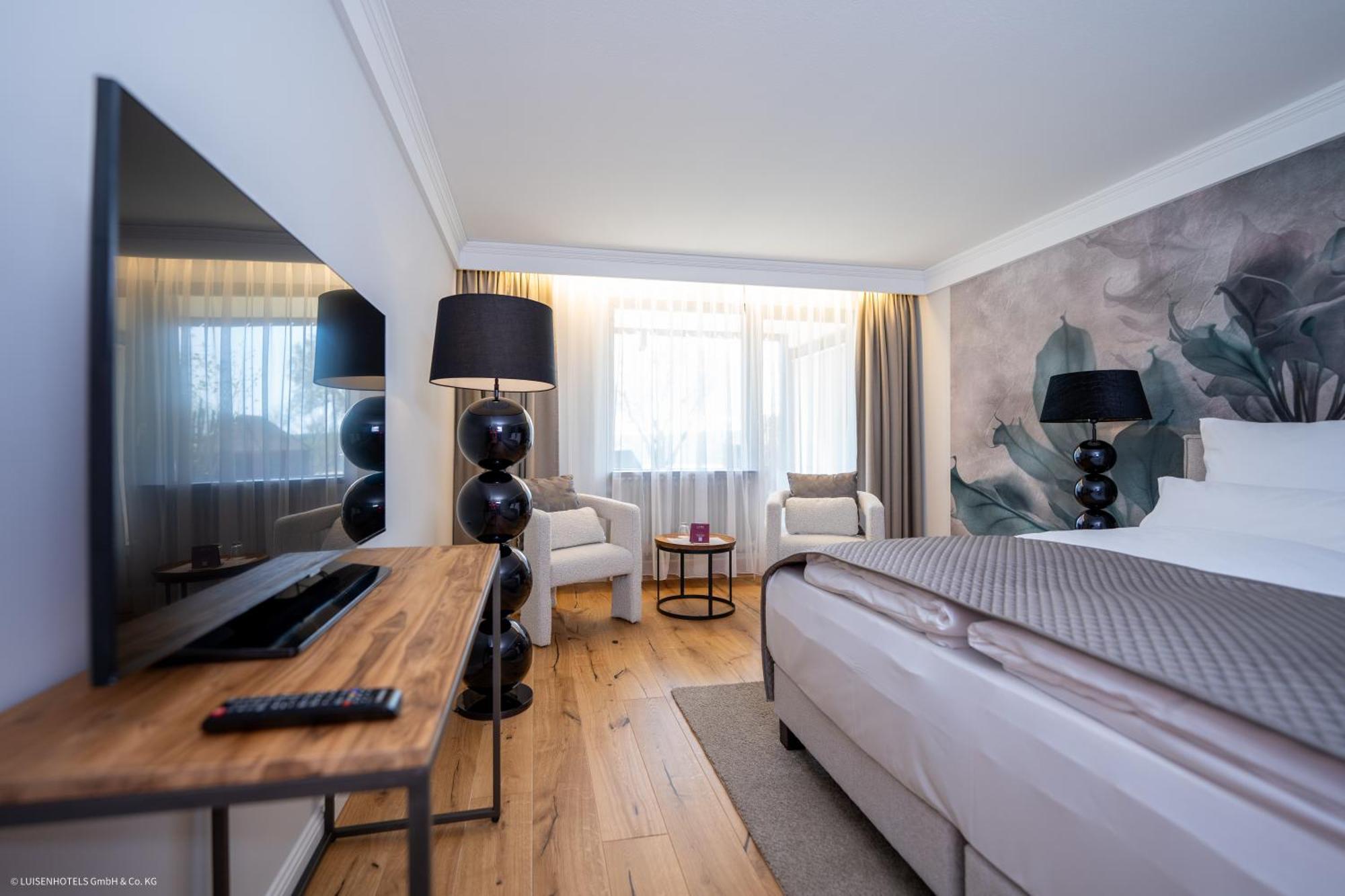 Waldhotel Luise ฟรอยเดนชตัดท์ ภายนอก รูปภาพ