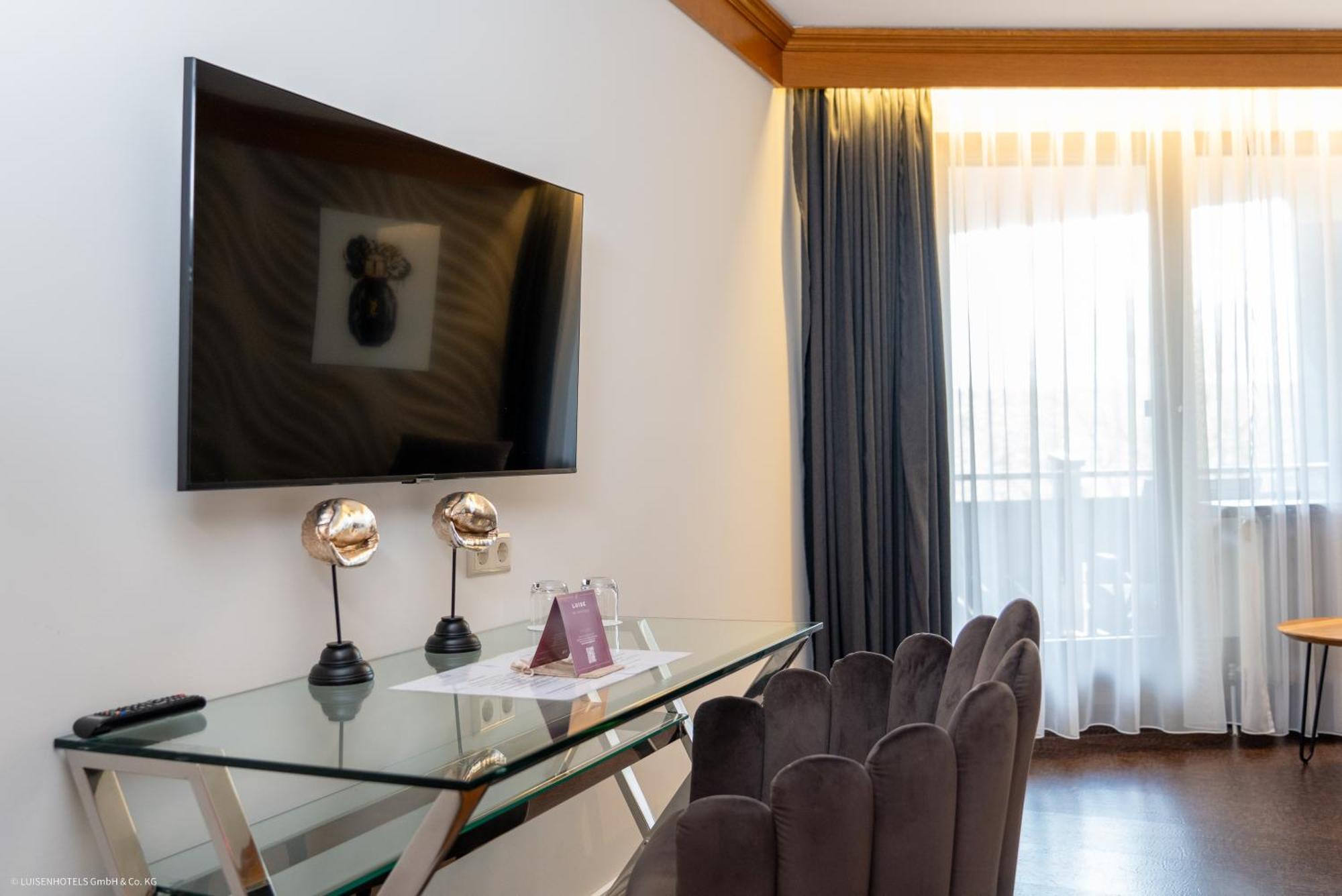 Waldhotel Luise ฟรอยเดนชตัดท์ ภายนอก รูปภาพ