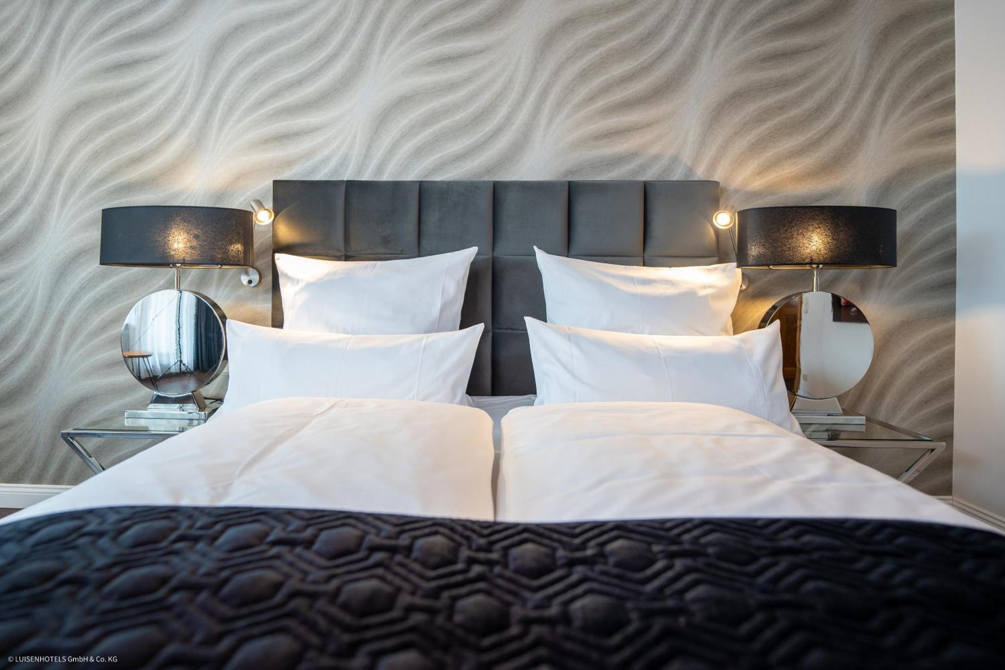 Waldhotel Luise ฟรอยเดนชตัดท์ ภายนอก รูปภาพ